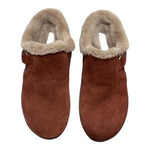 Clarks Roseville Suede Fur-Lined Clogs Mahogany | Size US 6